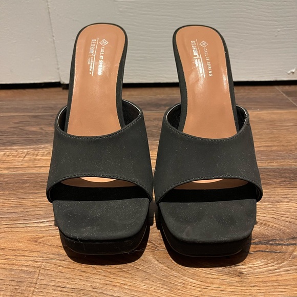 Call it Spring platform sandals NWOT - Picture 2 of 6